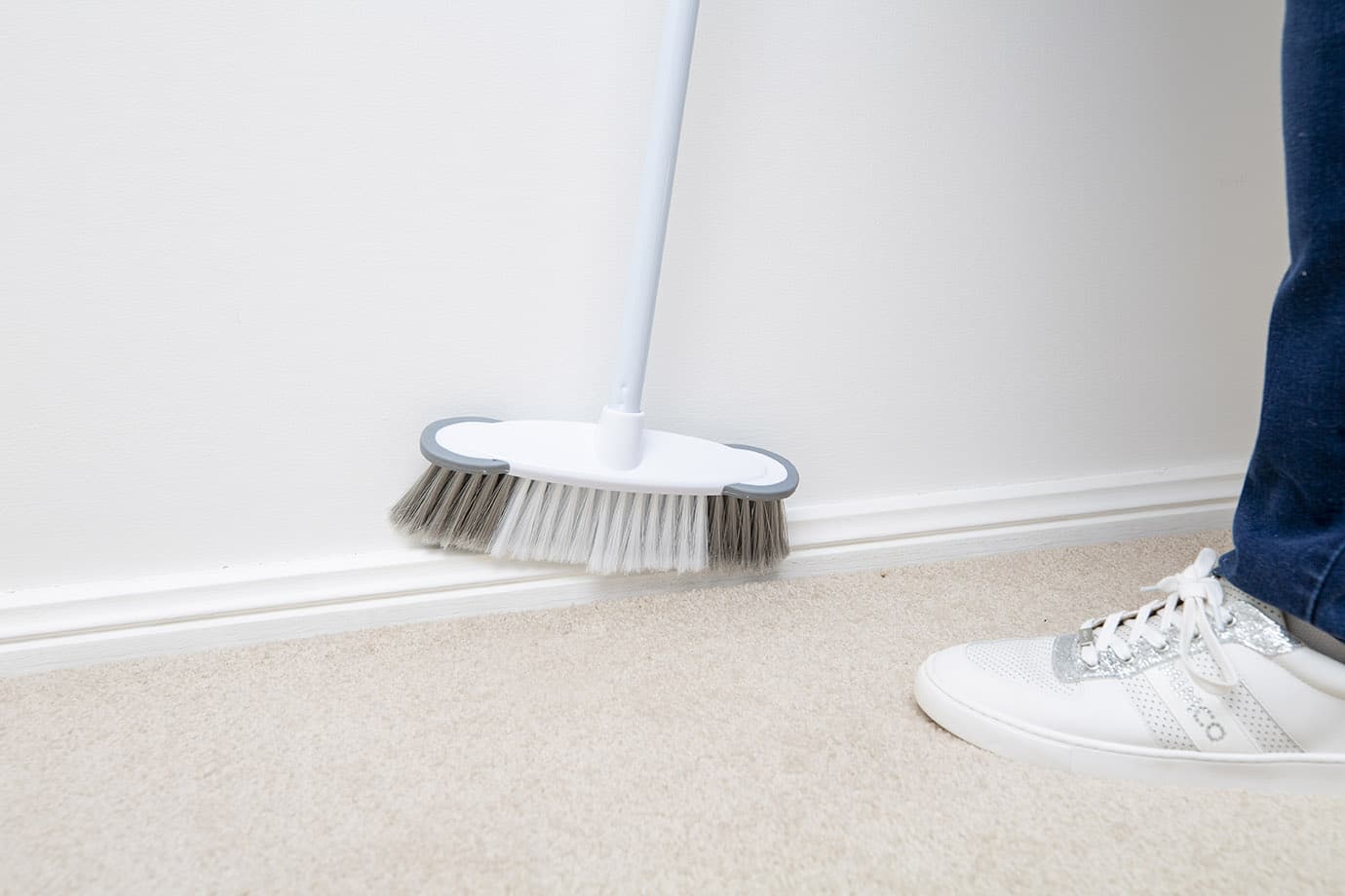 How to Clean Skirting Boards Intrim Mouldings