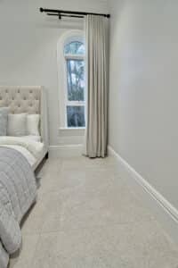 Bedroom Curved Architraves